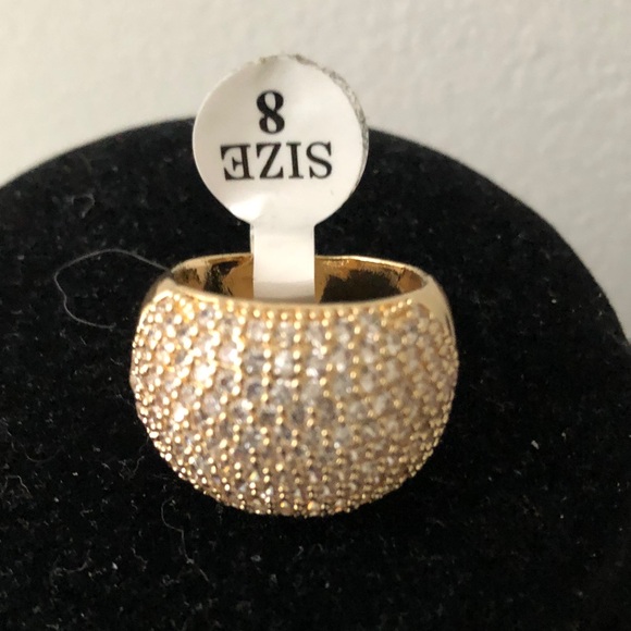 Jewelry - Oval Shaped Gold Ring